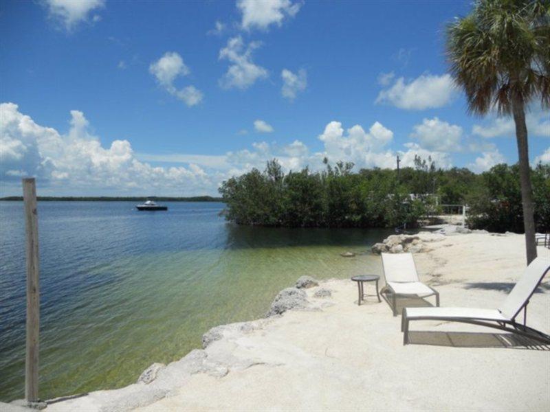 Hampton Inn Key Largo Exterior photo